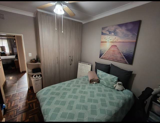 4 BEDROOM FREEHOLD FOR SALE IN OOS EINDE